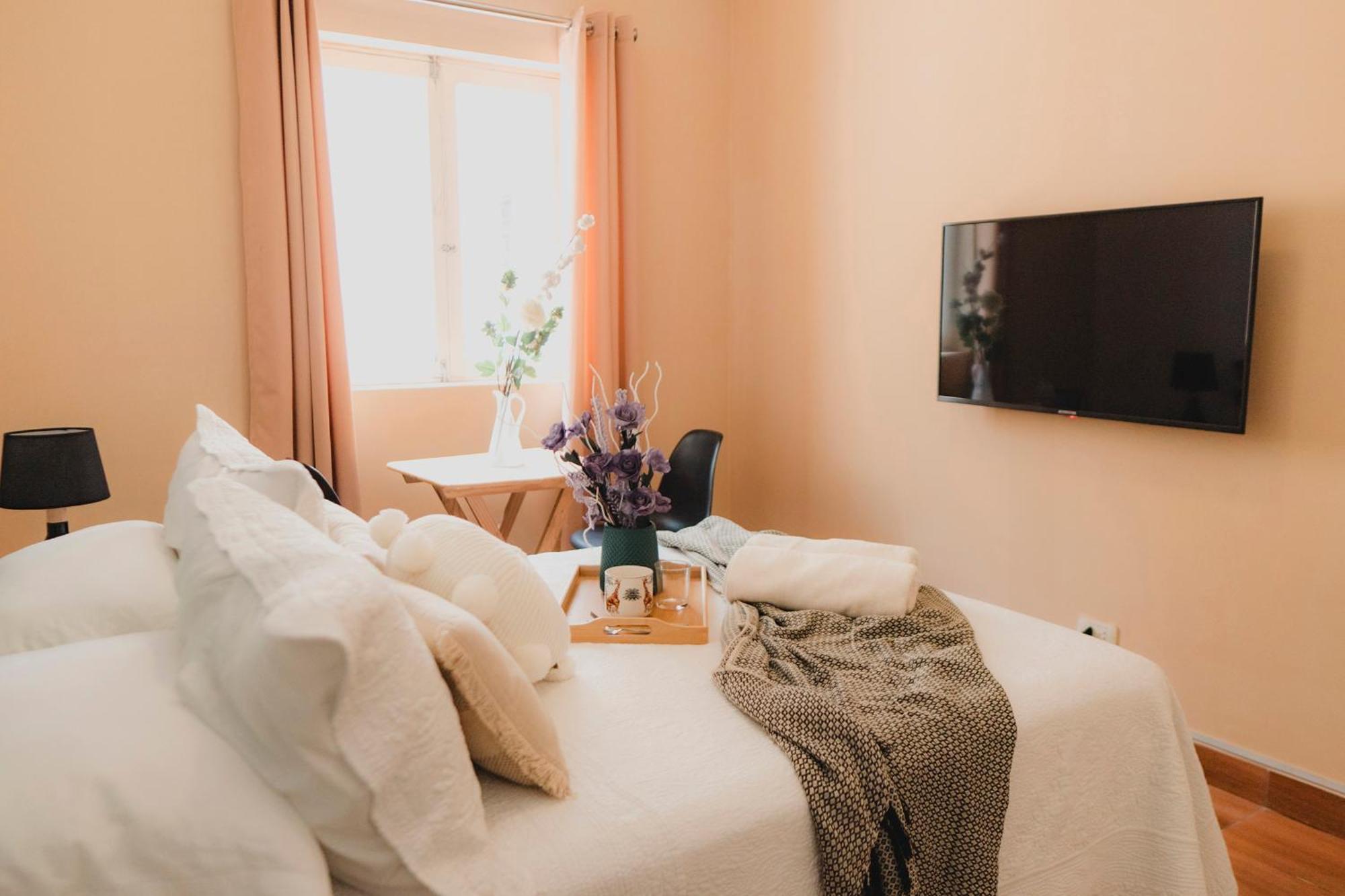 Miraflores Private Rooms - Mystay Guesthouse - Cocina Compartida - Terraza リマ エクステリア 写真